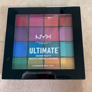 NYX Cosmetics Brights Eyeshadow Palette